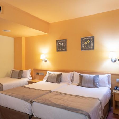 Hotel Real Лерида Екстериор снимка