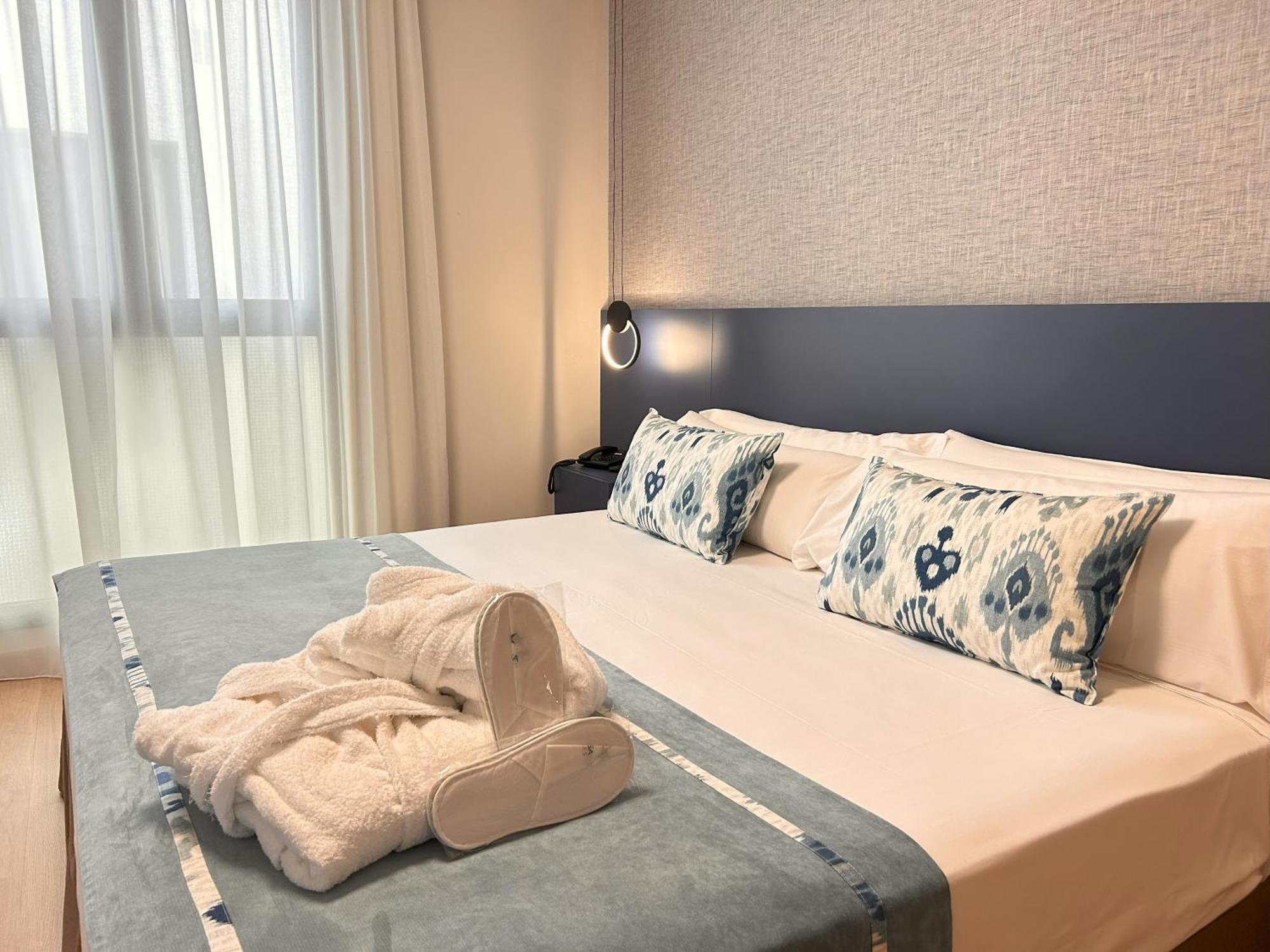 Hotel Real Лерида Екстериор снимка