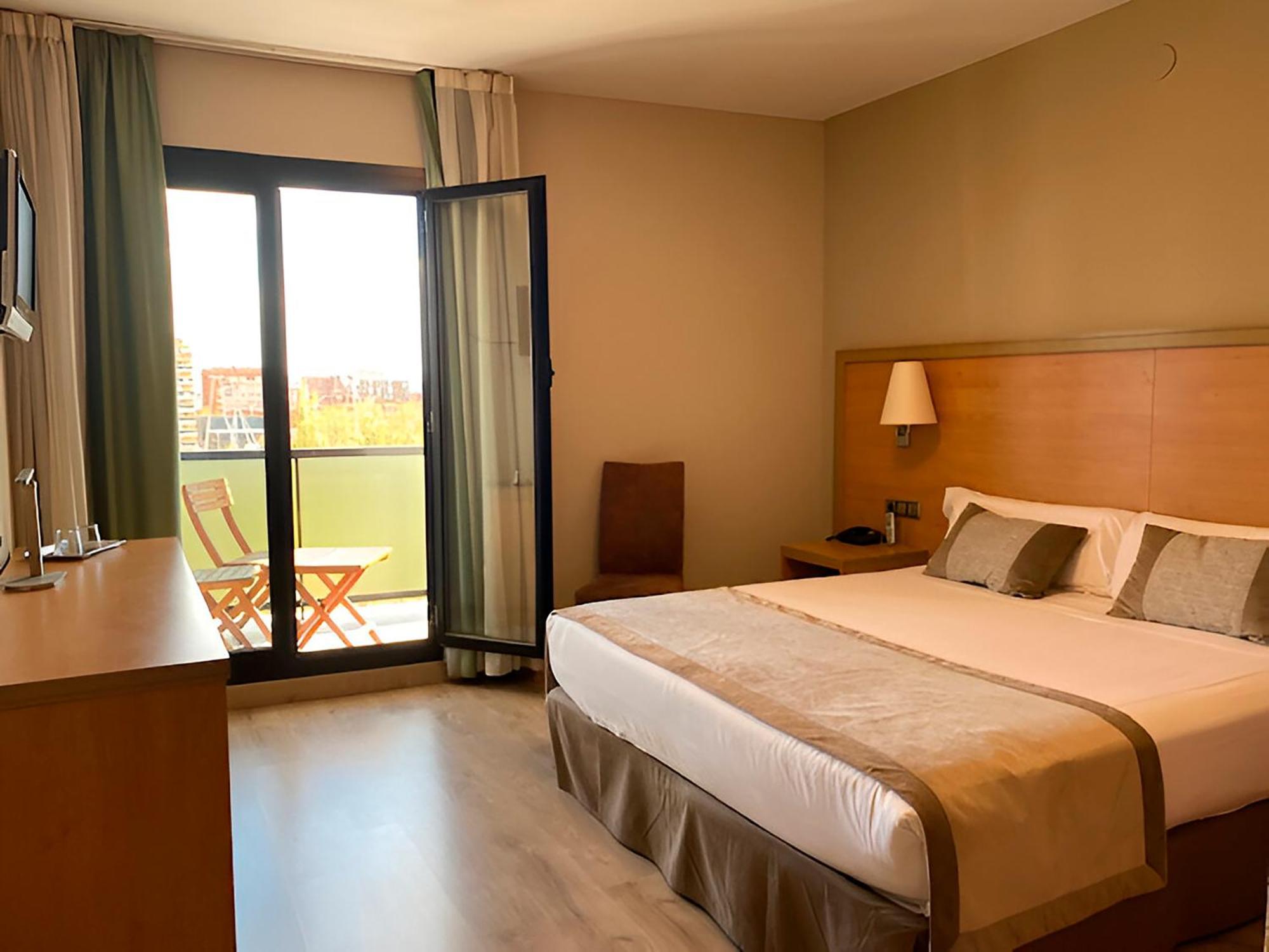 Hotel Real Лерида Екстериор снимка