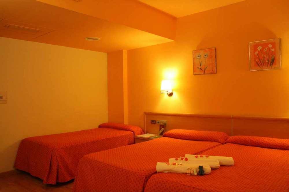 Hotel Real Лерида Екстериор снимка