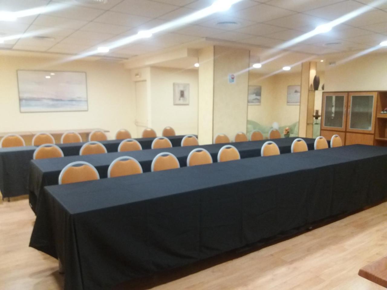 Hotel Real Лерида Екстериор снимка